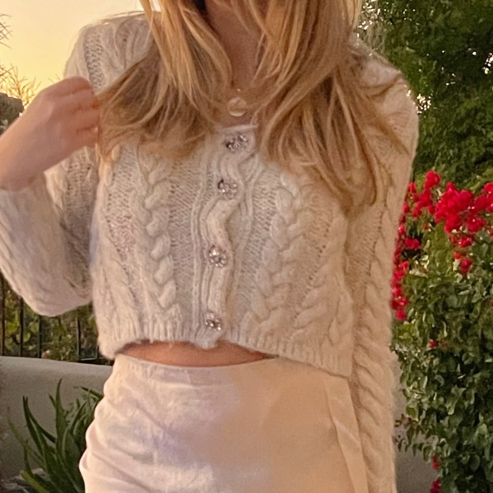 zara knit chunky button up sweater